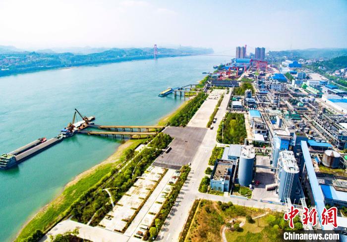破解“化工圍江”宜昌企業(yè)搬遷迎新機(jī)遇